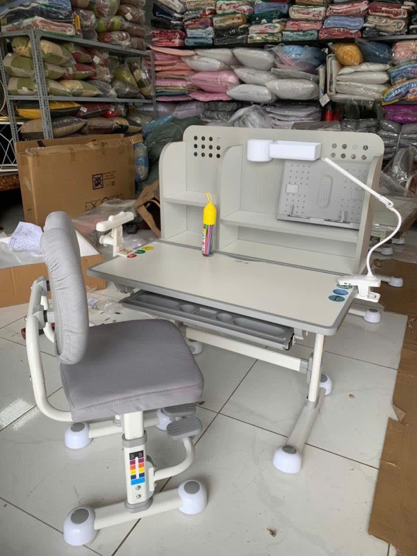 Bàn học trẻ em 05