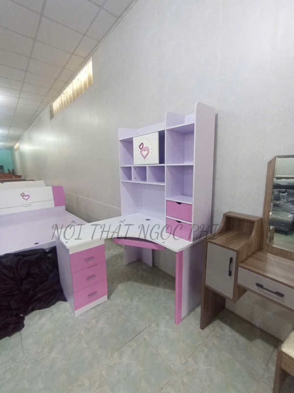 Bàn học trẻ em 36