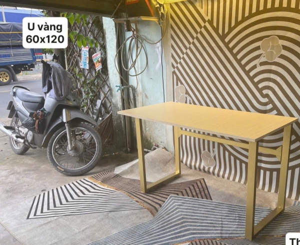 Bàn làm việc chân U 03