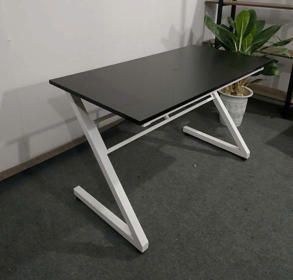 Bàn làm việc chân Z 10