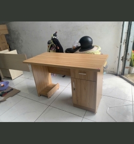 Bàn làm việc 23