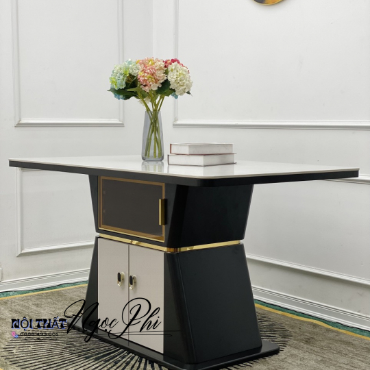 Bàn Ăn Mặt Đá Ceramic Chân Bàn Tiện Lợi 24
