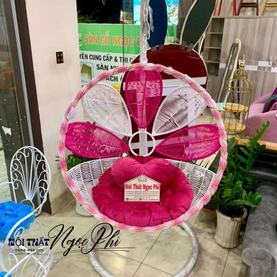 Xích Đu Tròn Cánh Hoa 