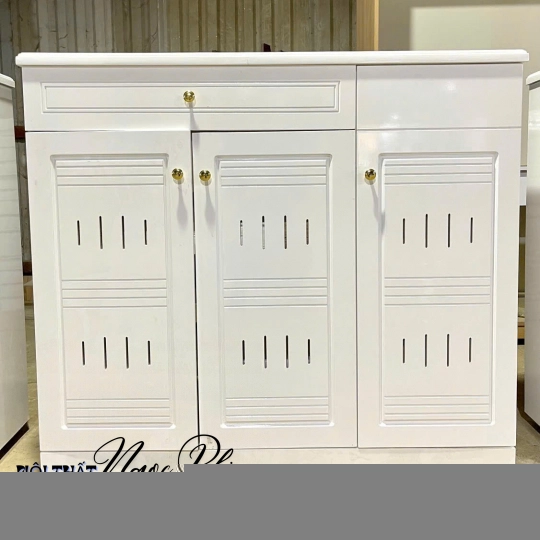 KỆ GIÀY TRẮNG BA CÁNH 05