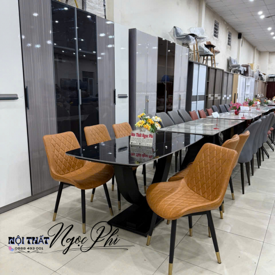 Bàn ăn Mặt Đá Ceramic 43