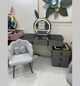 Bàn trang điểm 08