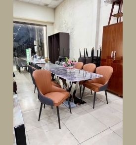 Bàn ăn Mặt Đá Tinh Thể 52