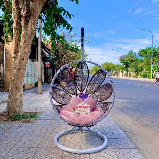 XÍCH ĐU BÔNG HOA NÂU